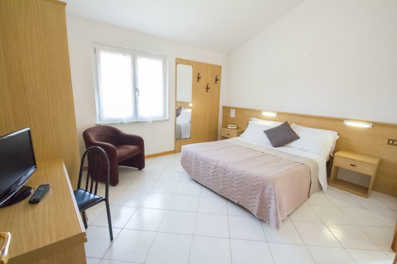 Calizzano Hotel Villa Elia מראה חיצוני תמונה
